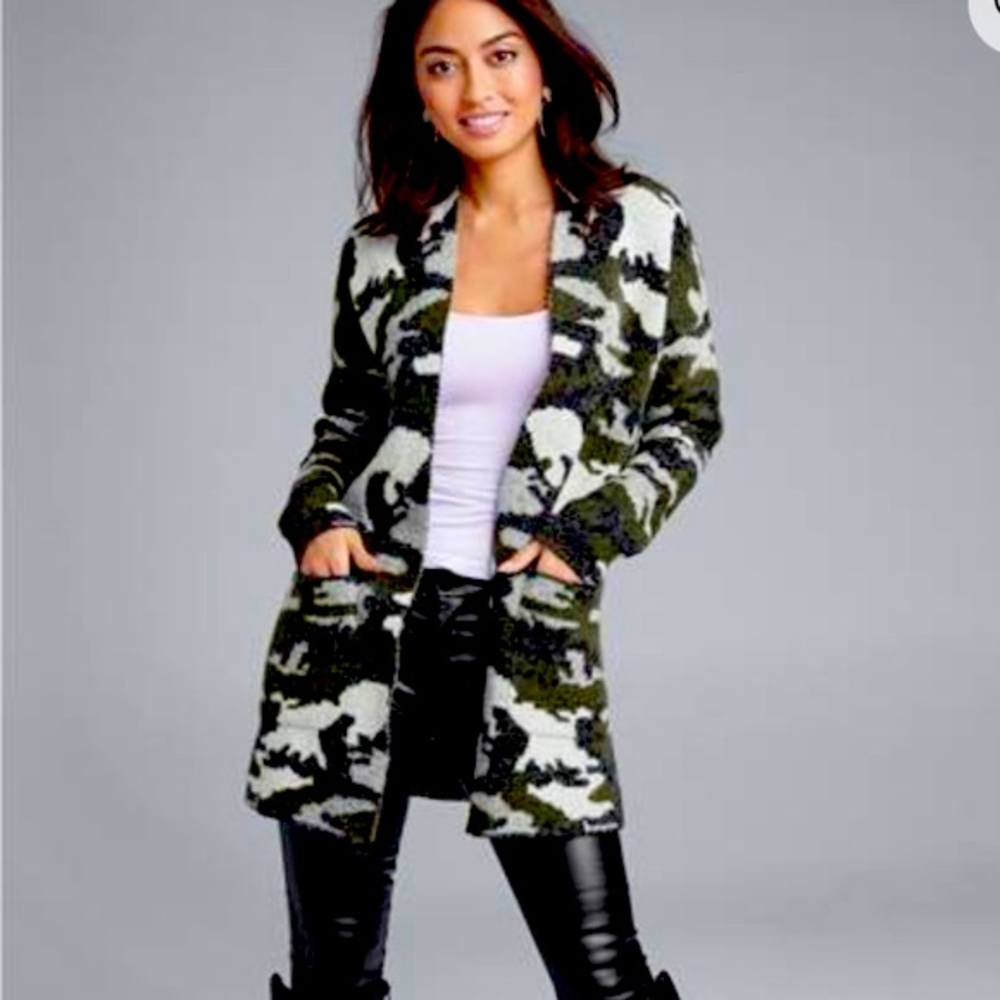 Venus camouflage sweater